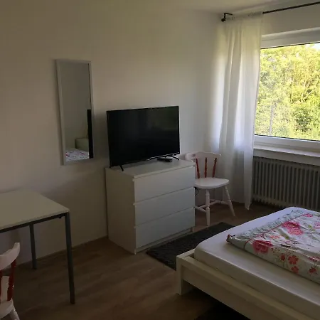 Mayen, Im Mohren, Nr1, Waldrand, Nahe Nurburgring & Burg Eltz, Gemeinschaftsbad Mayen